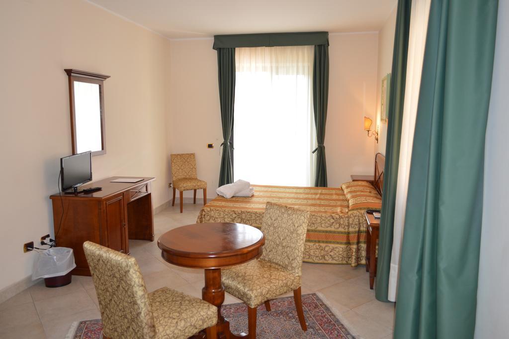 Hotel Delle Palme Falcone Habitación foto