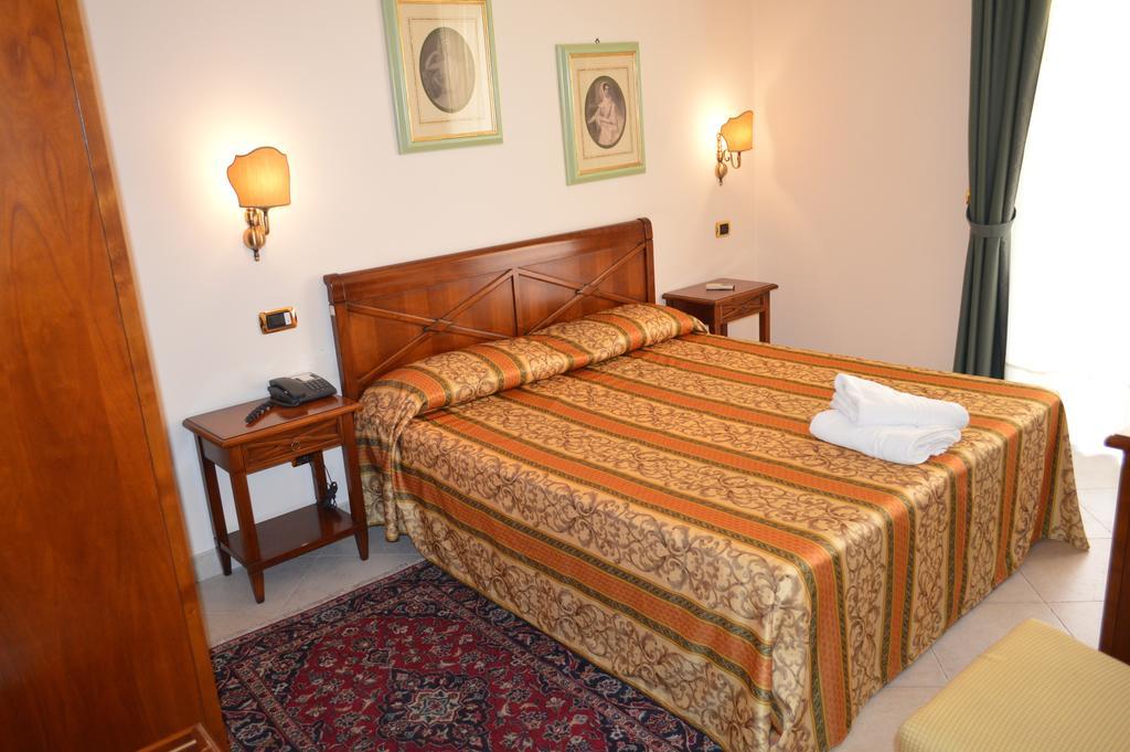 Hotel Delle Palme Falcone Habitación foto